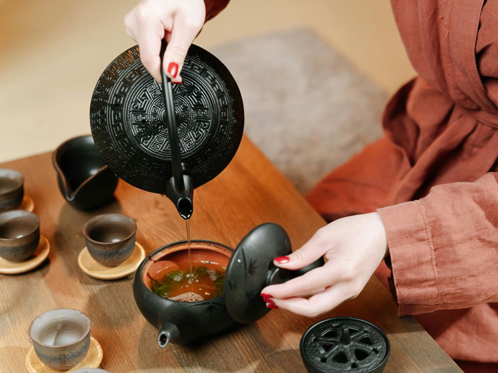 Imagem retrata a cerimônia do chá coreana