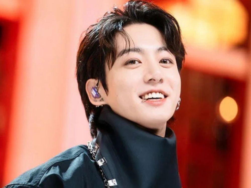 Imagem retrata o Idol Jungkook do grupo BTS 2025