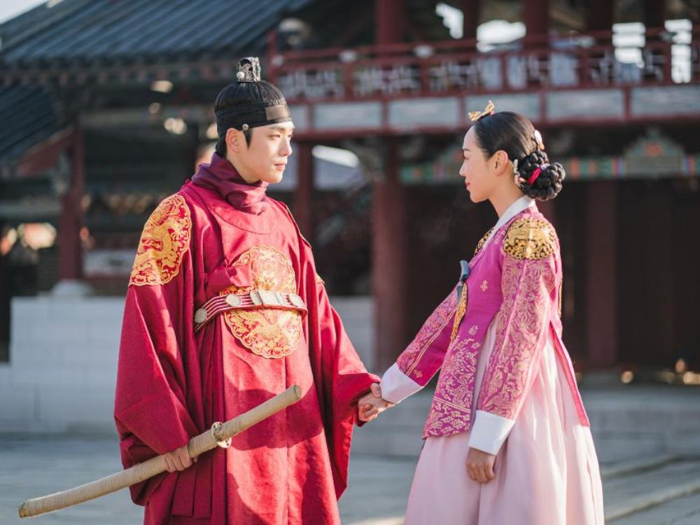 Imagem do dorama "Sr. Rainha" no Palácio Changdeokgung, representando locais de doramas na Coreia.